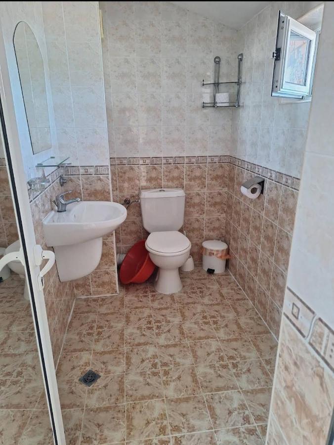 Ivanovi Guest House Primorsko Exterior photo