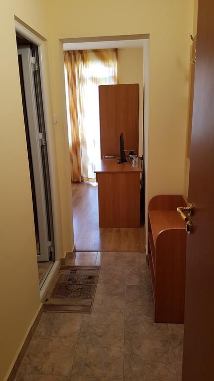 Ivanovi Guest House Primorsko Exterior photo